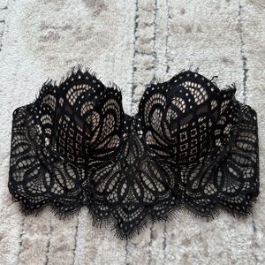 Chic Black Lace Bandeau